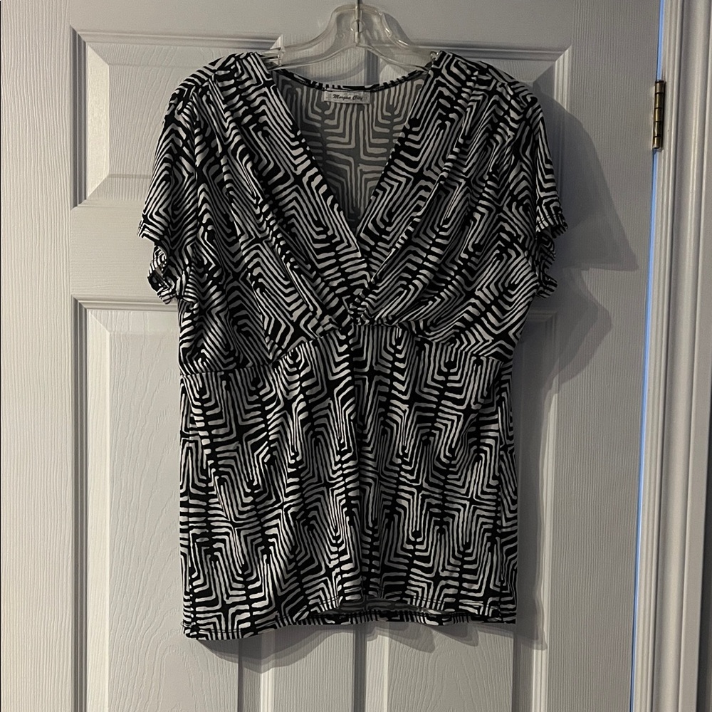 4/$20 Stylish Black and White Women's Blouse